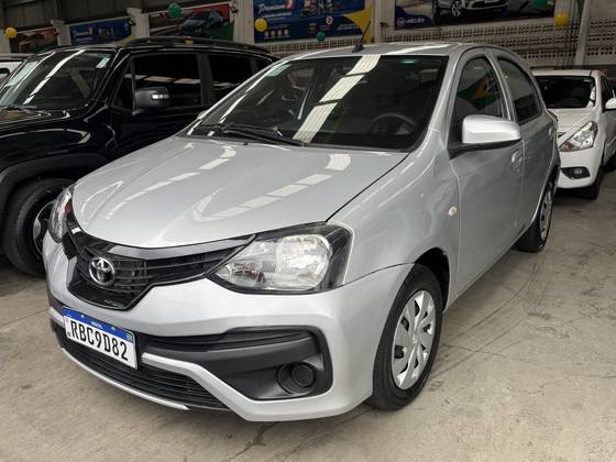 TOYOTA ETIOS 1.3 X 16V FLEX 4P MANUAL TOYOTA ETIOS 1.3 X 16V FLEX 4P MANUAL